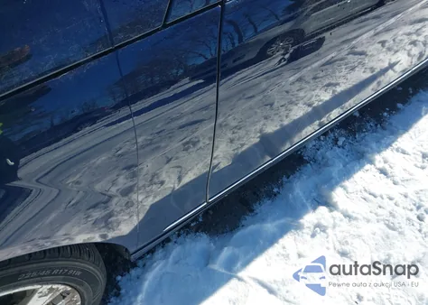 2013 Mercedes-Benz C 300 Luxury 4Matic z USA, uszkodzony, nr VIN WDDGF8AB4DR258735